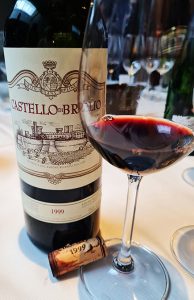 Castello di Brolio 1999 na taça